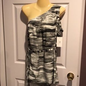 NWT! Halston one shoulder blouse